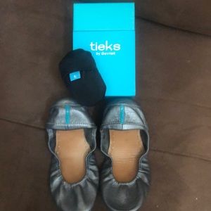Tieks Metallic Pewter - Size 8 - Like New